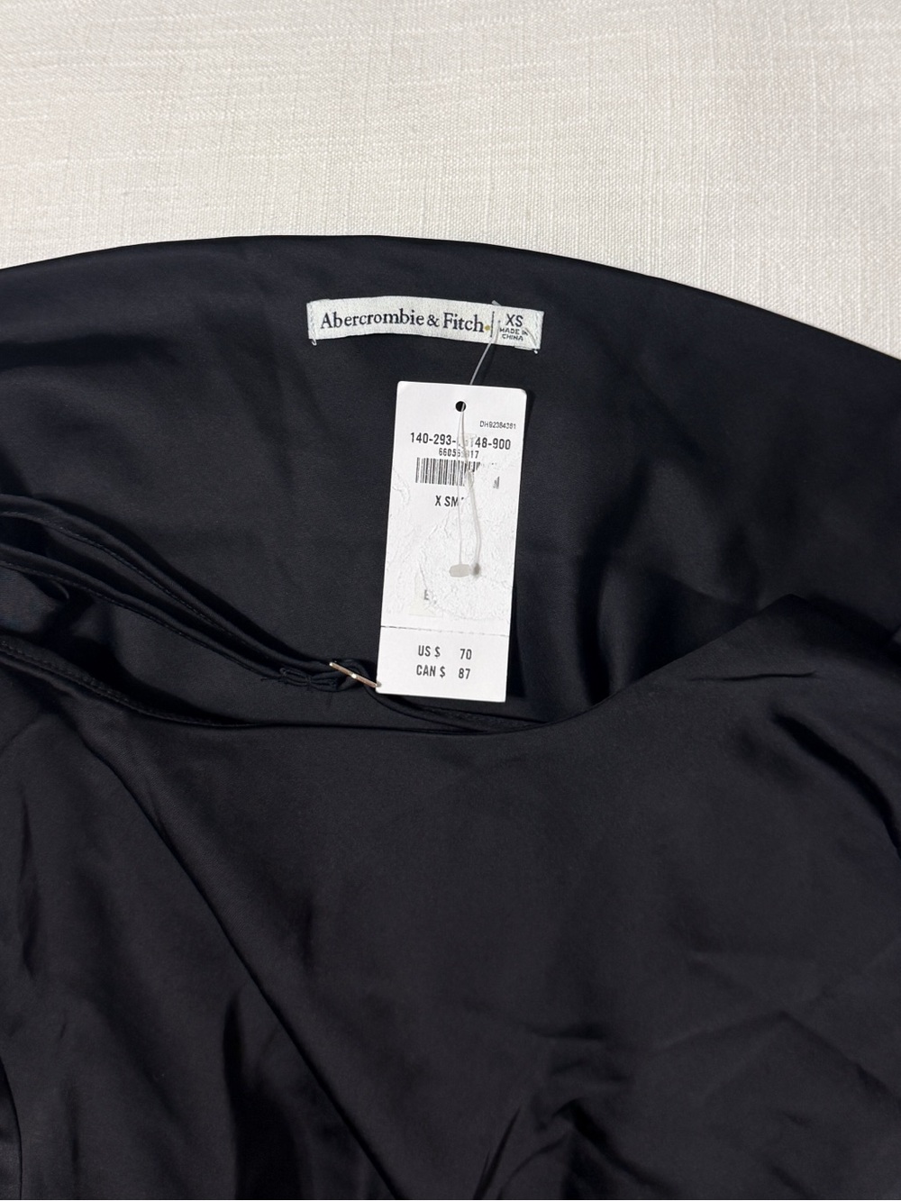 Abercrombie & Fitch Black Satin Long-Sleeve Cowl Back Blouse Top XS - Picture 5 of 6